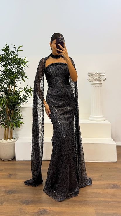 Siyah Boncuku Pelerin Detay Abiye Elbise