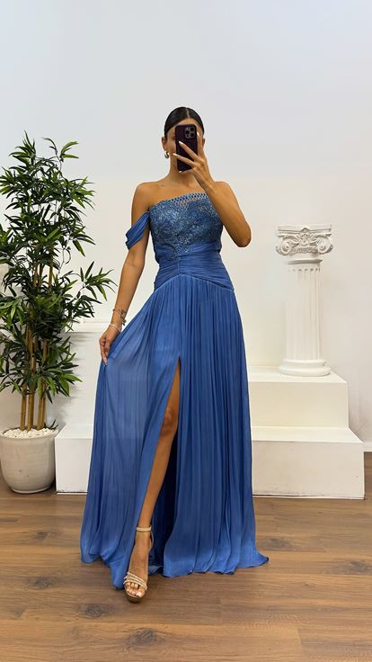 Indigo Guipure Detail Pleated Evening Dress