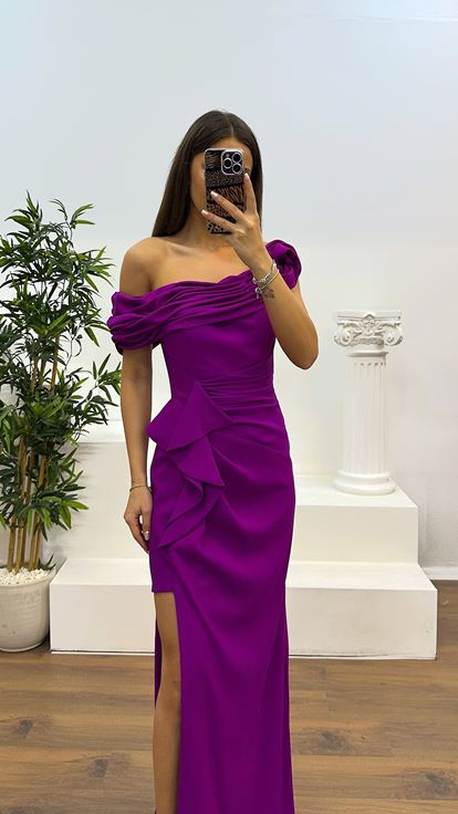 Mor Tek Omuz Volanlı Abiye Elbise