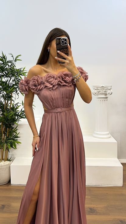 Pudra Straplez Göğsü Gül Bel Detay Abiye Elbise