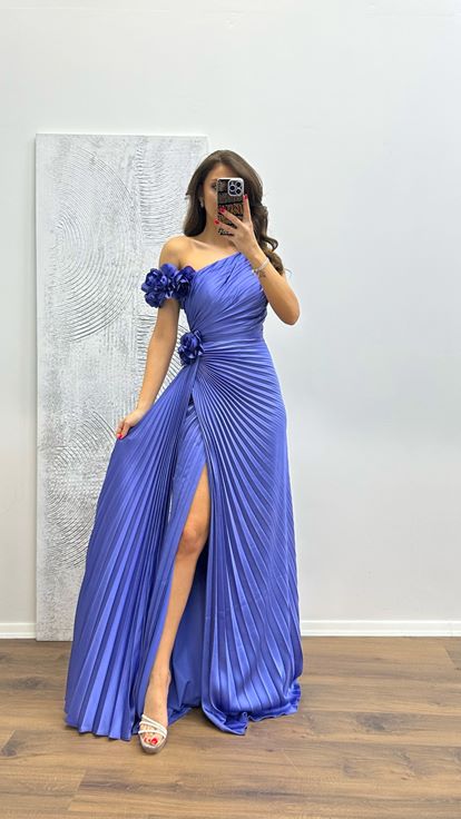 Lilac Floral Detail Pleated Evening Dress