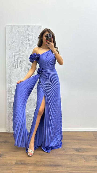 Lilac Floral Detail Pleated Evening Dress