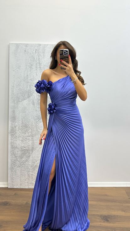 Lilac Floral Detail Pleated Evening Dress
