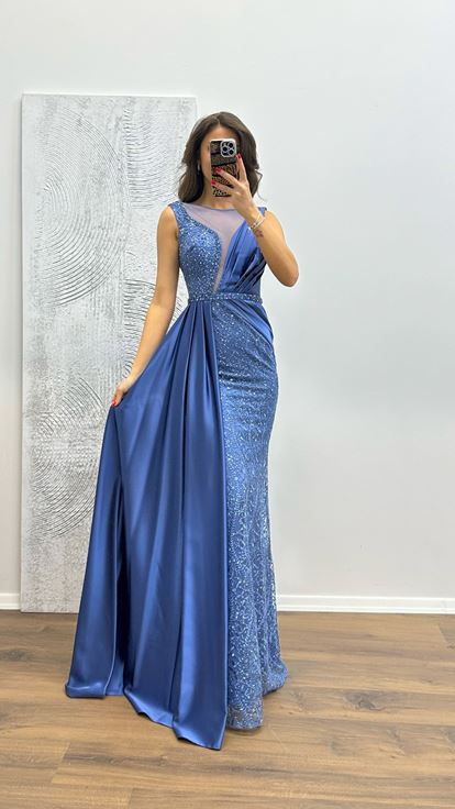 İndigo İşlemeli Drapeli Saten Abiye Elbise