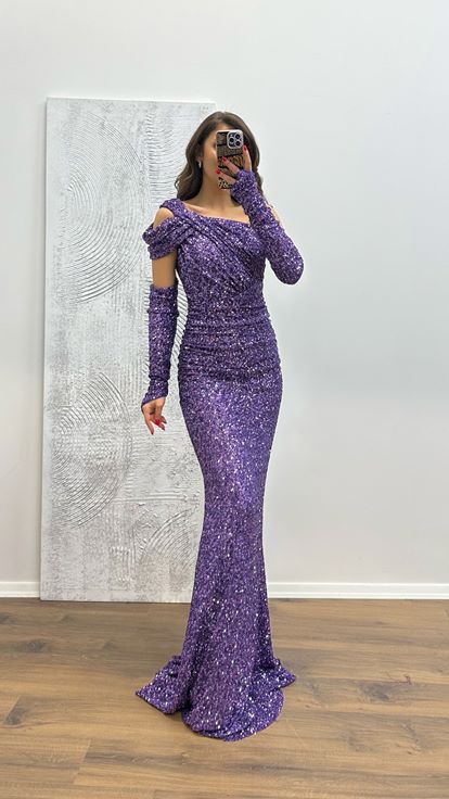 فستان سهرة مزين بالترتر بلون أرجواني فاتح بكتف واحد