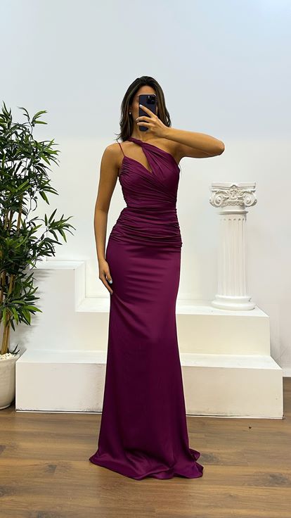 Violettes One-Shoulder-Abendkleid aus Satin