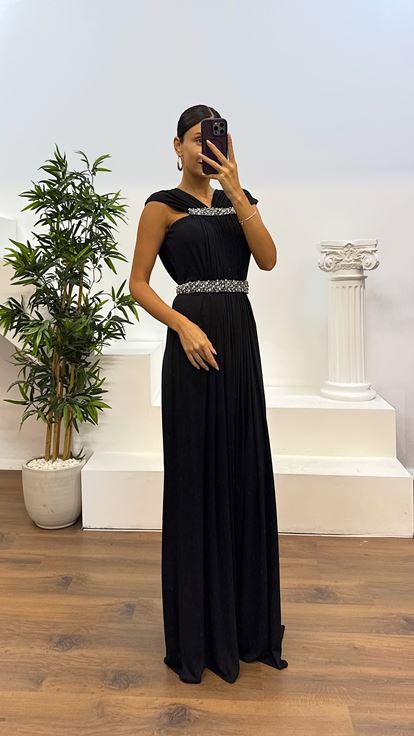 Abito da sera con dettagli ricamati in vita e collo neri