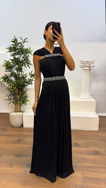 Abito da sera con dettagli ricamati in vita e collo neri