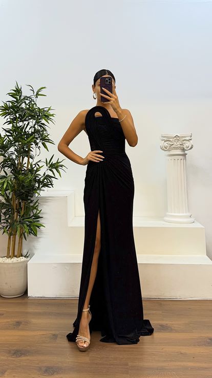 Siyah Drapeli Omuz Detay Abiye Elbise