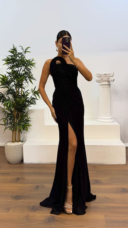 Siyah Drapeli Omuz Detay Abiye Elbise