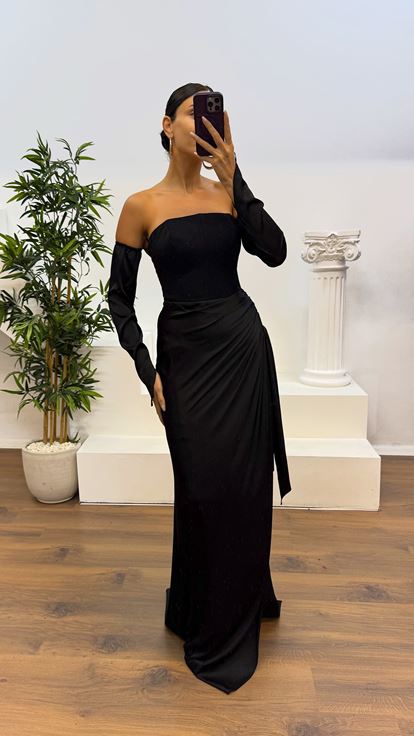 Siyah Straplez Eldivenli Saten Abiye Elbise