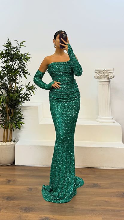 Abito da sera con paillettes senza spalline verde acqua