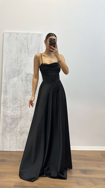 Siyah Sırt Detay Saten Abiye Elbise