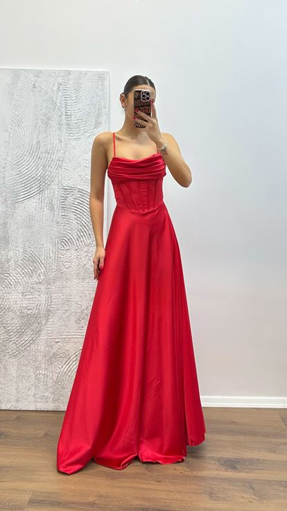 Kırmızı Sırt Detay Saten Abiye Elbise