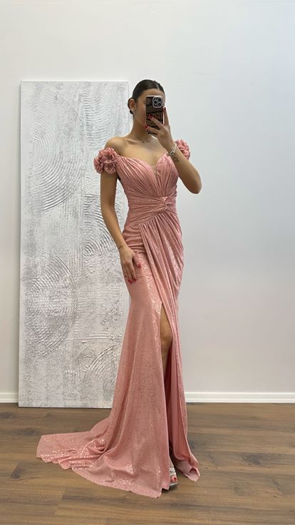 Gül Kurusu Omuz Çiçek Detaylı Abiye Elbise