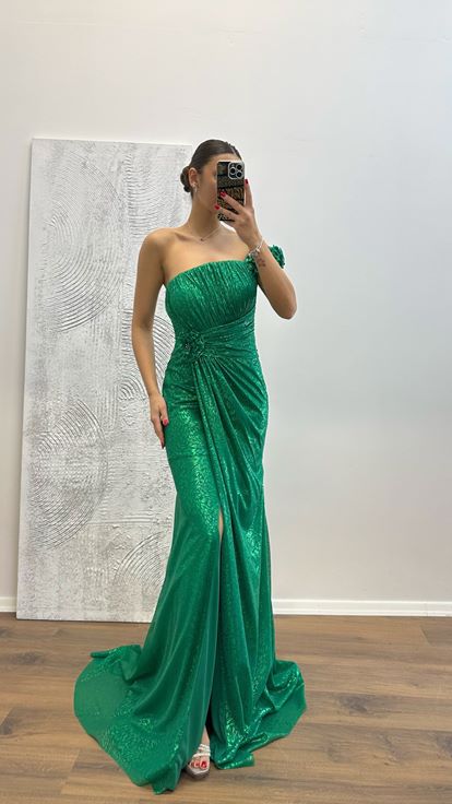 Emerald One-Shoulder Floral Detail Evening Dress