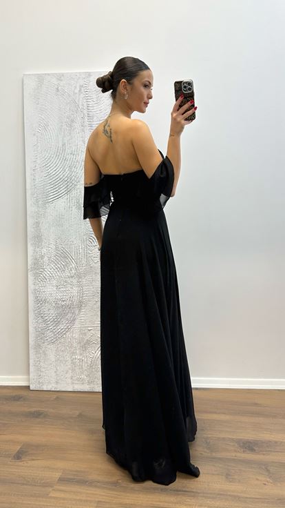 Schwarzes Chiffon-Abendkleid mit Drapierung auf der Brust