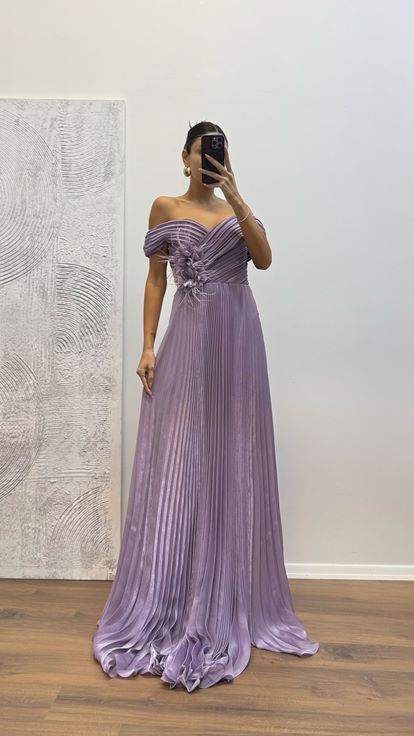 Lila Madonna Yaka Piliseli Abiye Elbise