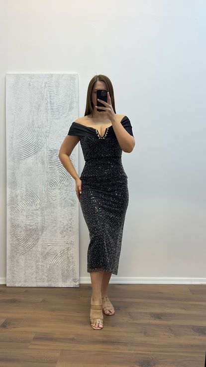 Abito da sera taglie forti ricamato senza spalline nero