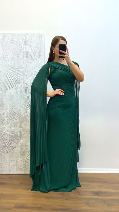 Abito da sera taglie forti ricamato in vita color smeraldo