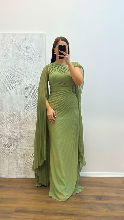 Abito da sera taglie forti ricamato in vita con ciottoli