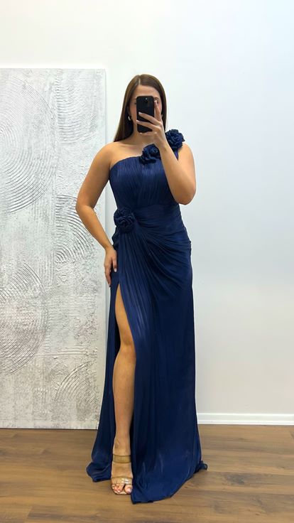 Marineblaues One-Shoulder-Abendkleid mit Blumendetail in Übergröße