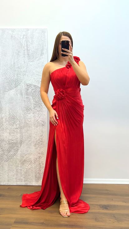 Rotes One-Shoulder-Abendkleid mit Blumendetail in Übergröße