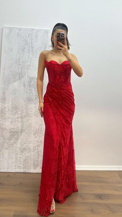 Abito da sera Dandel rosso senza spalline