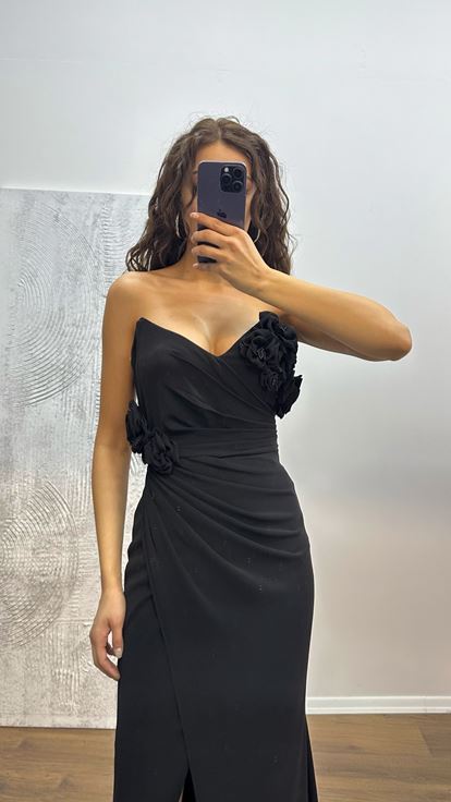 Abito da sera dettagliato floreale senza spalline nero