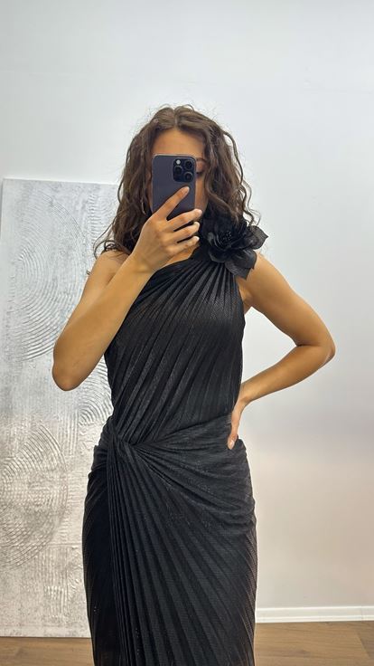 Siyah Tek Omuz Piliseli Abiye Elbise