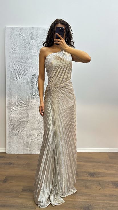 Abito da sera plissettato monospalla in visone