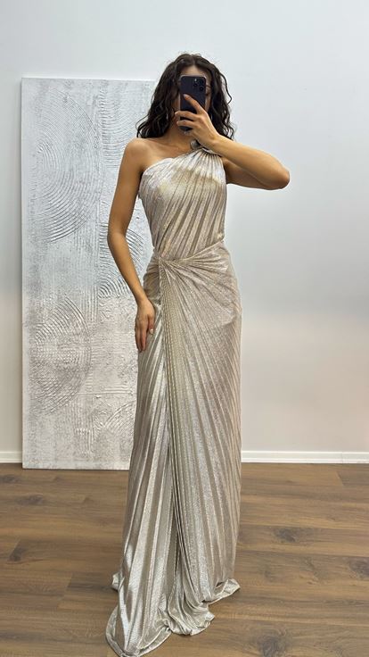 Abito da sera plissettato monospalla in visone