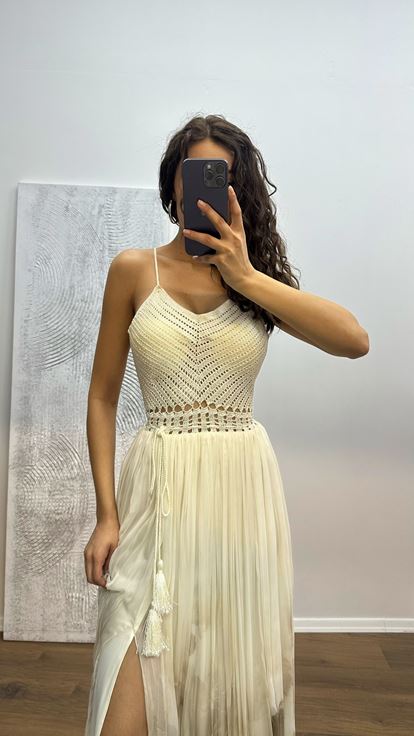 Robe de soirée à bretelles en maille à motif os