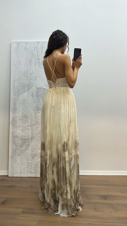 Robe de soirée à bretelles en maille à motif os