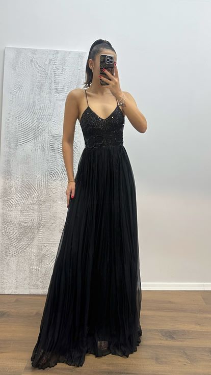 Siyah İp Askılı Örgü Şifon Abiye Elbise