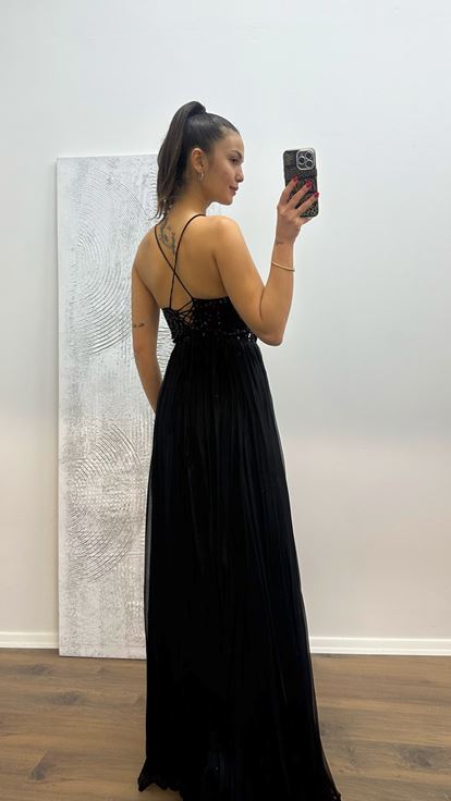 Siyah İp Askılı Örgü Şifon Abiye Elbise