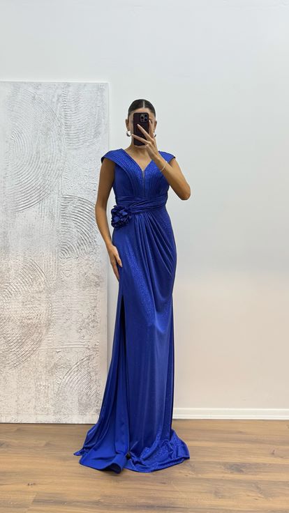 Abito da sera glitter con cinturino in sax