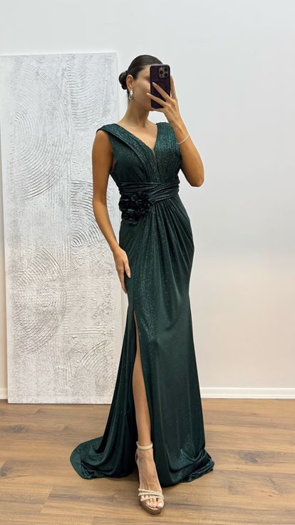 Abito da sera glitter con cinturino color smeraldo