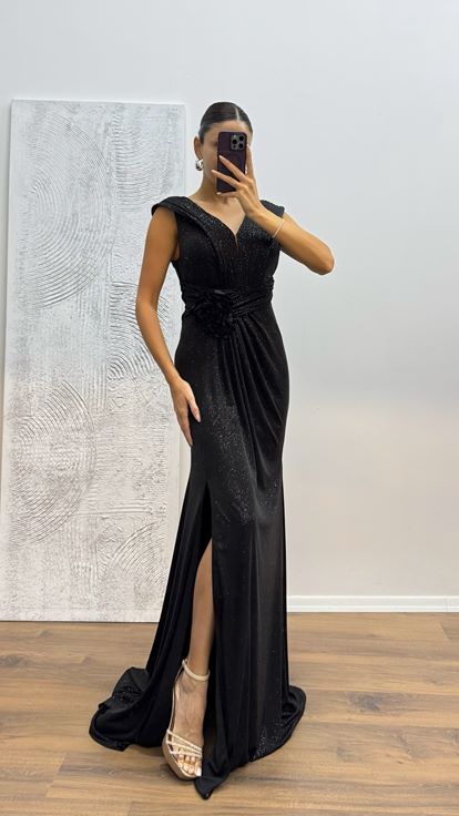 Abito da sera glitter con cinturino nero