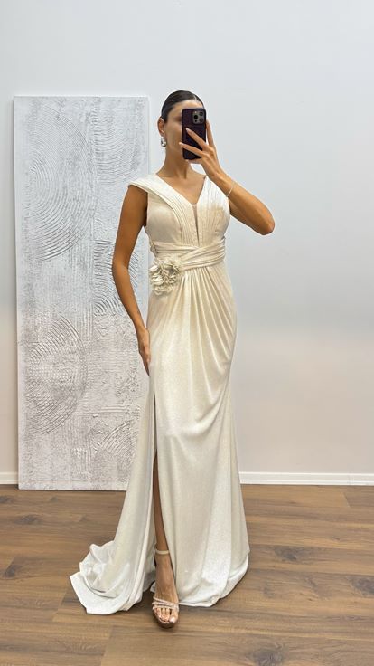 Abito da sera glitter con cinturino bianco