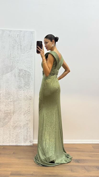 Abito da sera glitter con cinturino verde