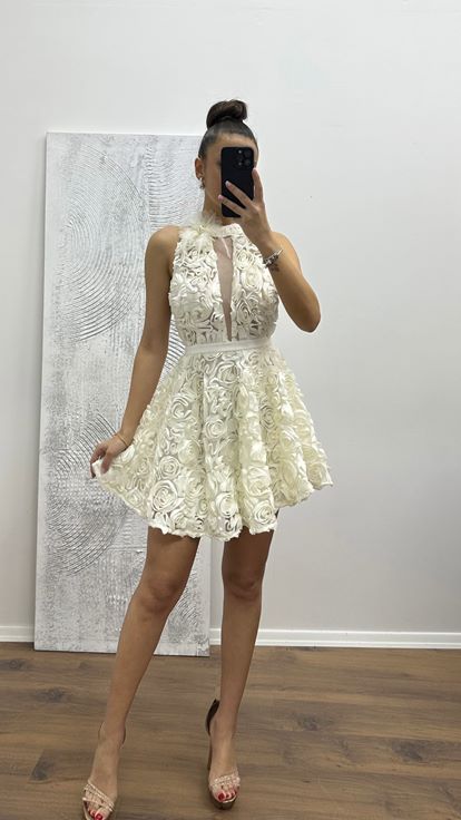 Ekru Boyundan Bağlamalı Kısa Tasarım Abiye Elbise