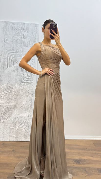 Koyu Gold Tek Omuz Drape Detay Şifon Abiye Elbise