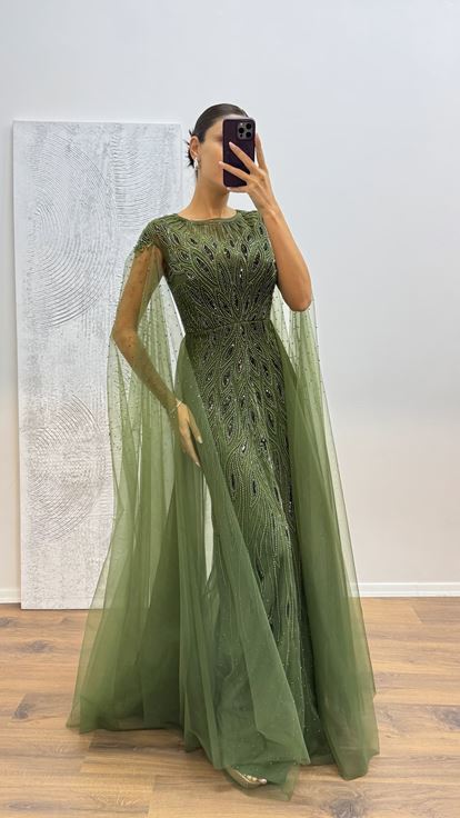 Robe de soirée brodée en tulle kaki
