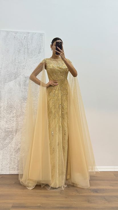 Robe de soirée brodée en tulle doré