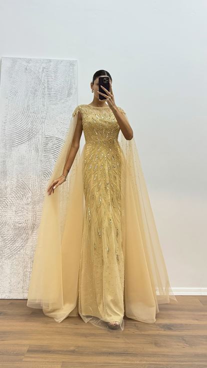 Robe de soirée brodée en tulle doré