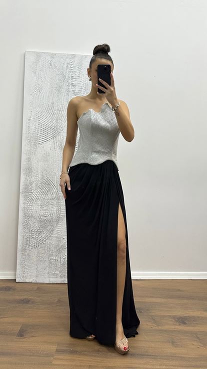 Robe de soirée argentée sans bretelles