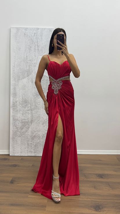 Kırmızı İşleme Detay Saten Abiye Elbise