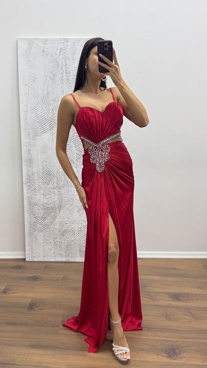 Kırmızı İşleme Detay Saten Abiye Elbise