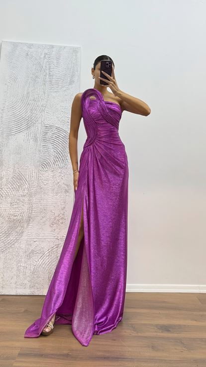 Fuşya Straplez Yaka Detay Parlak Abiye Elbise